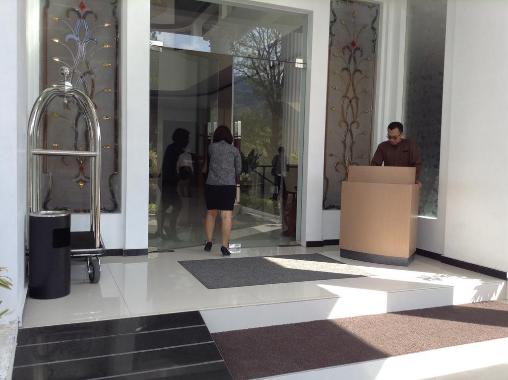 Hotel Safira Magelang Dış mekan fotoğraf