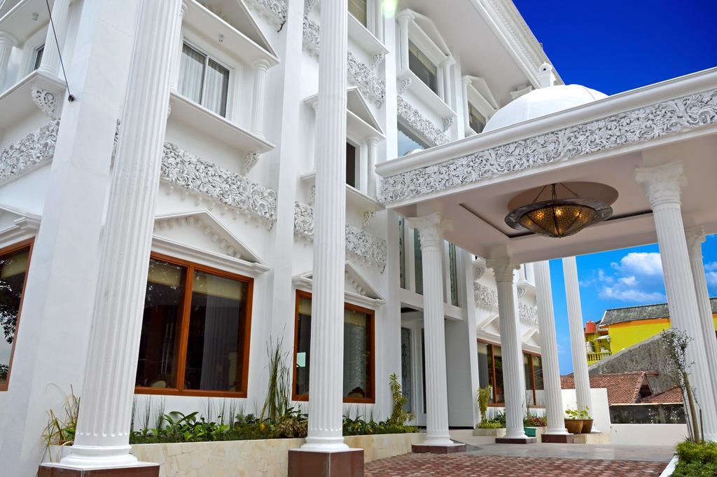 Hotel Safira Magelang Dış mekan fotoğraf